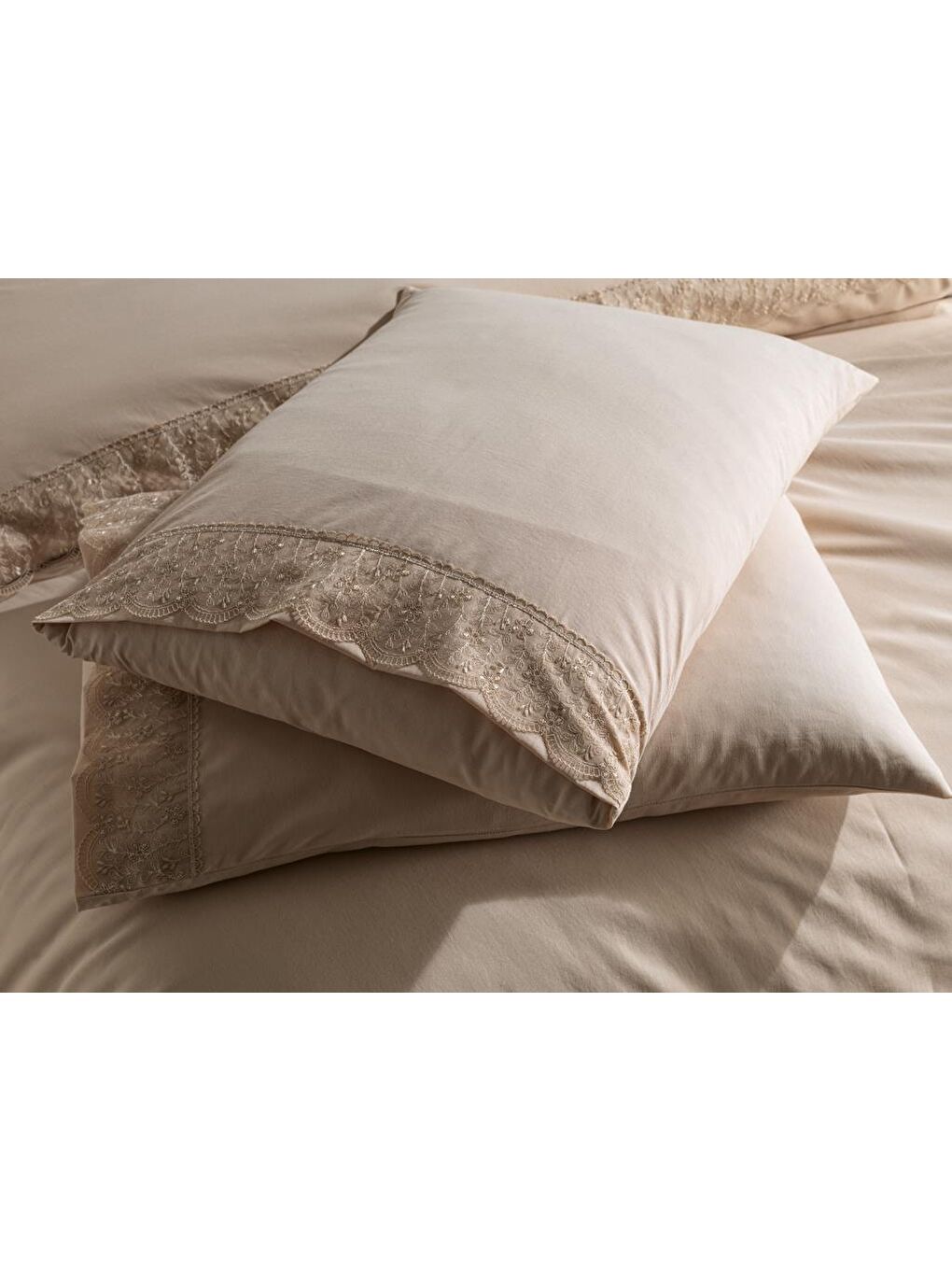 Karışık Fransız Dantelli Yonca Çeyizlik Nevresim Takımı Cappucino-3