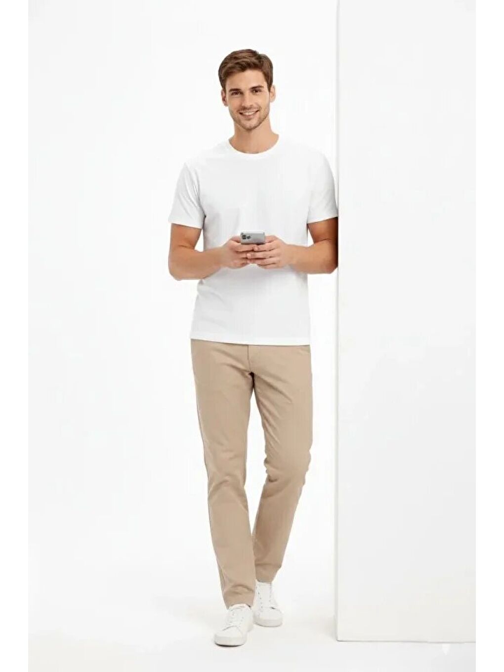 Beyaz Erkek Bisiklet Yaka Tişört Regular Kalıp Basic Pamuklu Tişört-1