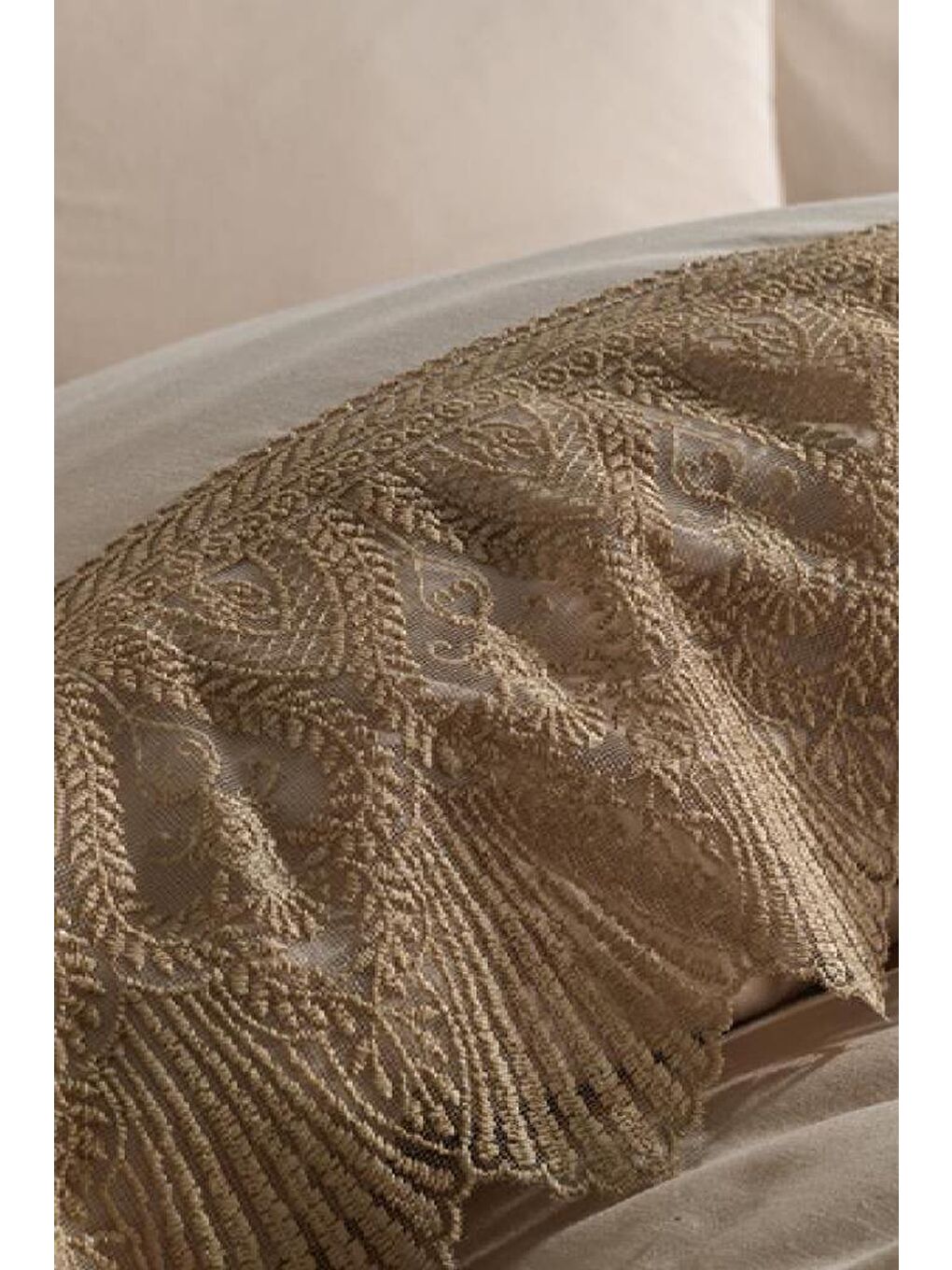 Karışık Fransız Dantelli Vase Çeyizlik Nevresim Takımı Cappucino-1