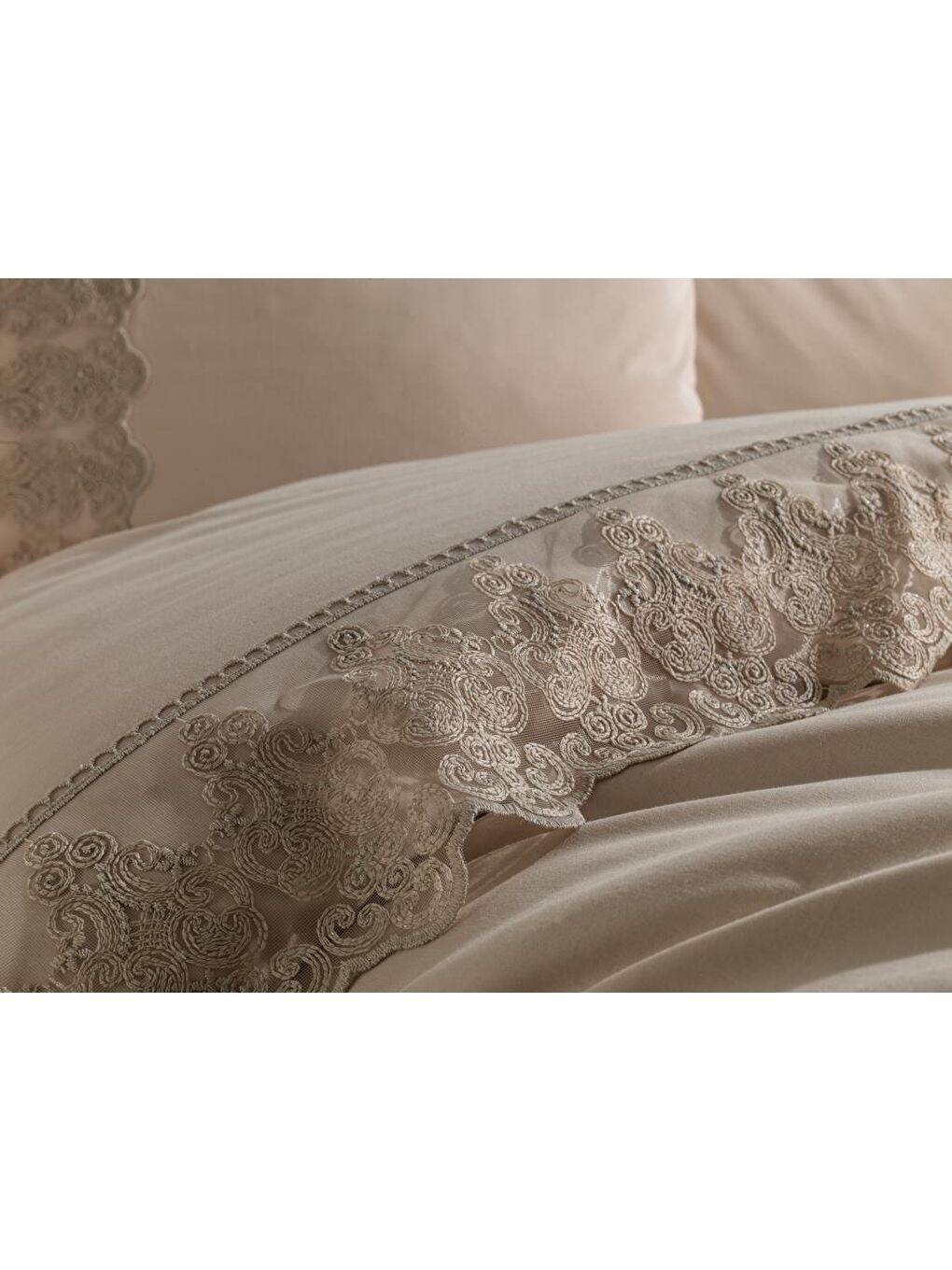 Karışık Fransız Dantelli Legend Çeyizlik Nevresim Takımı Cappucino-1