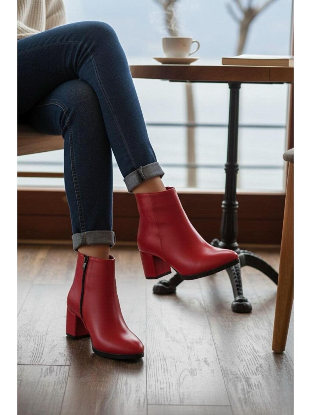 Kadın Liva Kırmızı Cilt Düz Topuklu Kısa Bot-2
