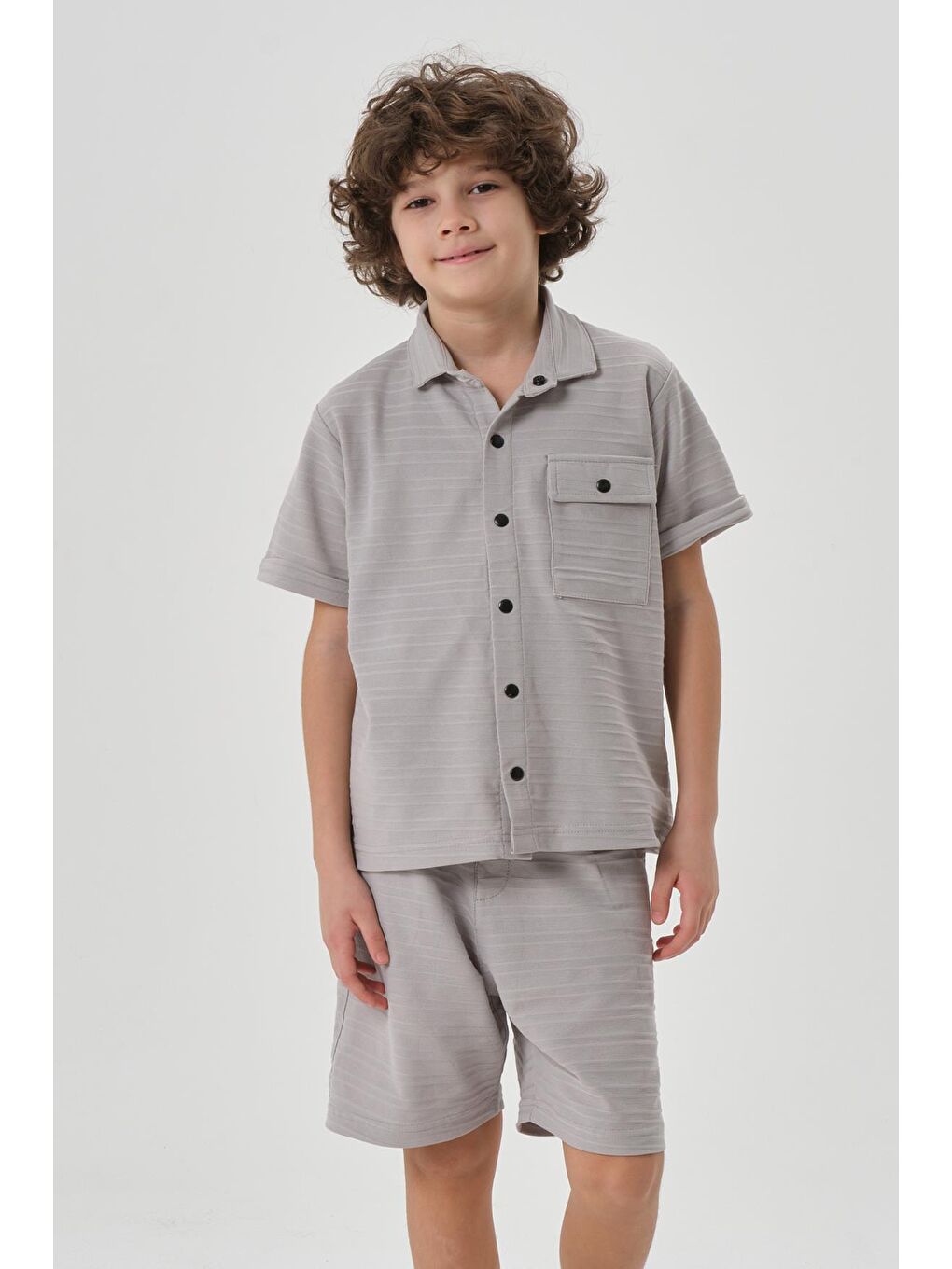 Gri Çizgili Petek Kumaş Gömlek Düğme Detaylı Erkek Çocuk Alt Üst Takım-1