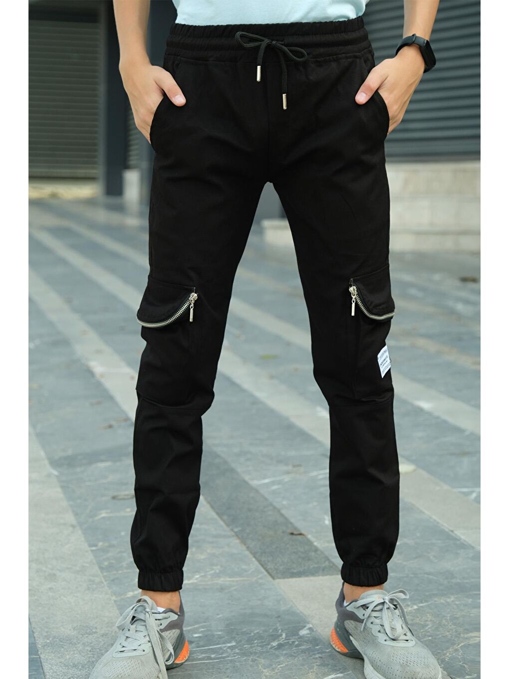 Siyah Erkek Çocuk Esnek Belli Kargo Cepli Jogger Pantolon