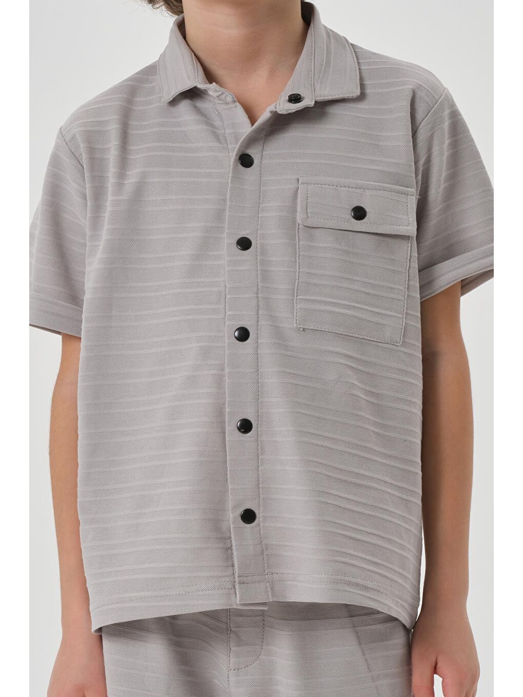 Gri Çizgili Petek Kumaş Gömlek Düğme Detaylı Erkek Çocuk Alt Üst Takım-4