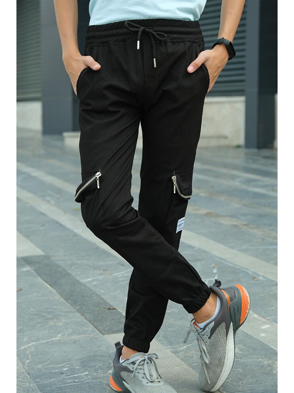 Siyah Erkek Çocuk Esnek Belli Kargo Cepli Jogger Pantolon-2