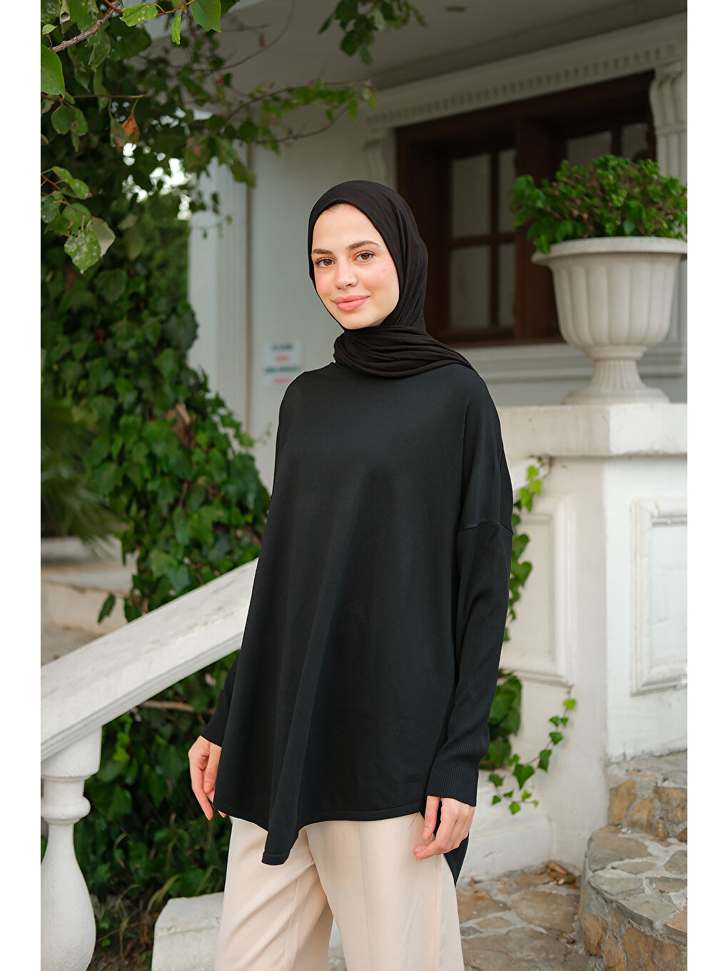 Kadın Kol Lastik Detay Tunik Siyah-4