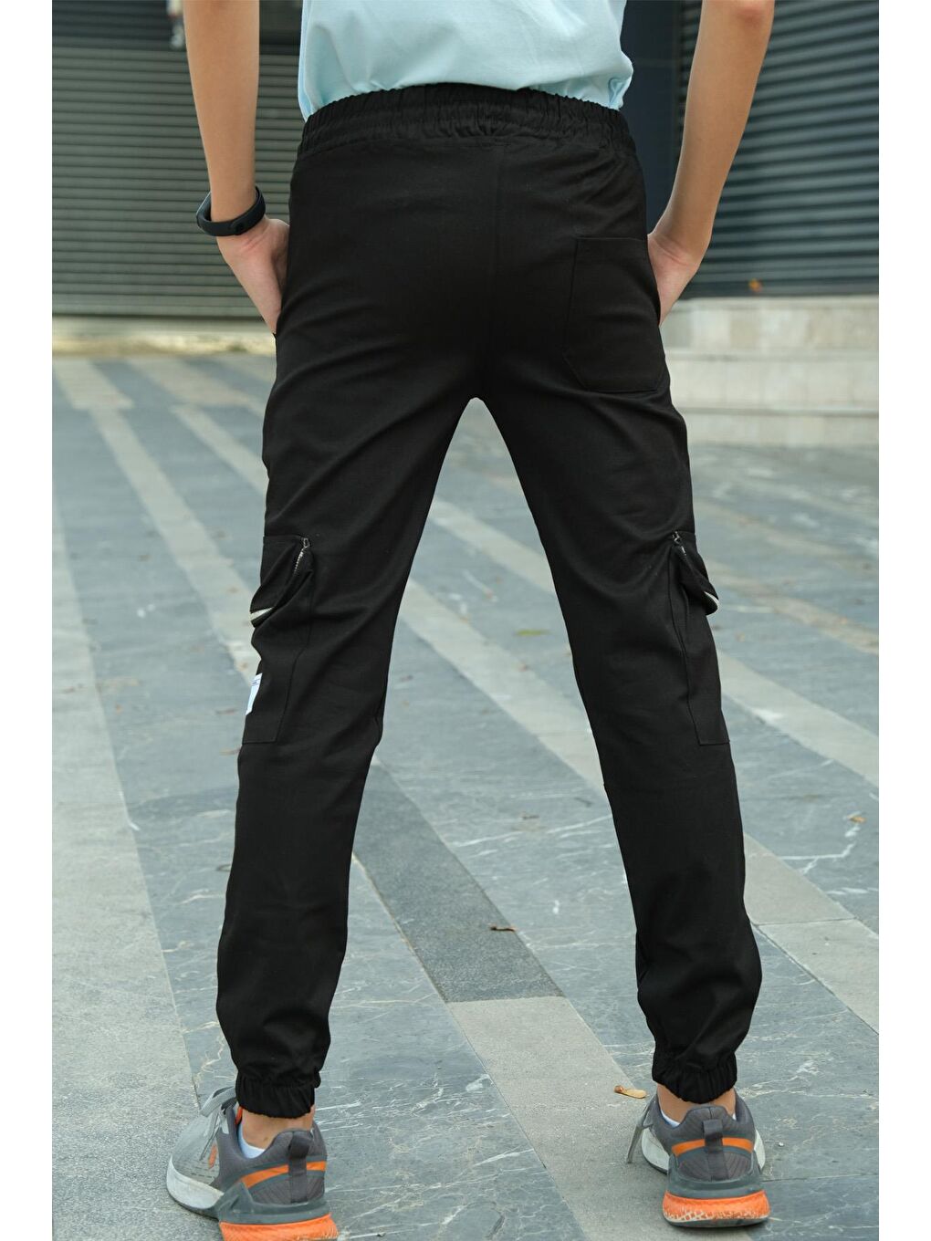 Siyah Erkek Çocuk Esnek Belli Kargo Cepli Jogger Pantolon-3