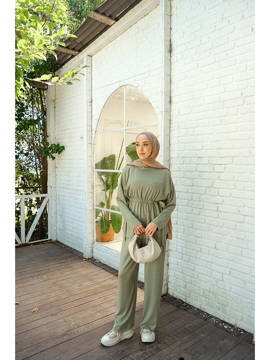 Yeşil Kadın Bel Bağlama Detay İkili Takım Ada Çayı