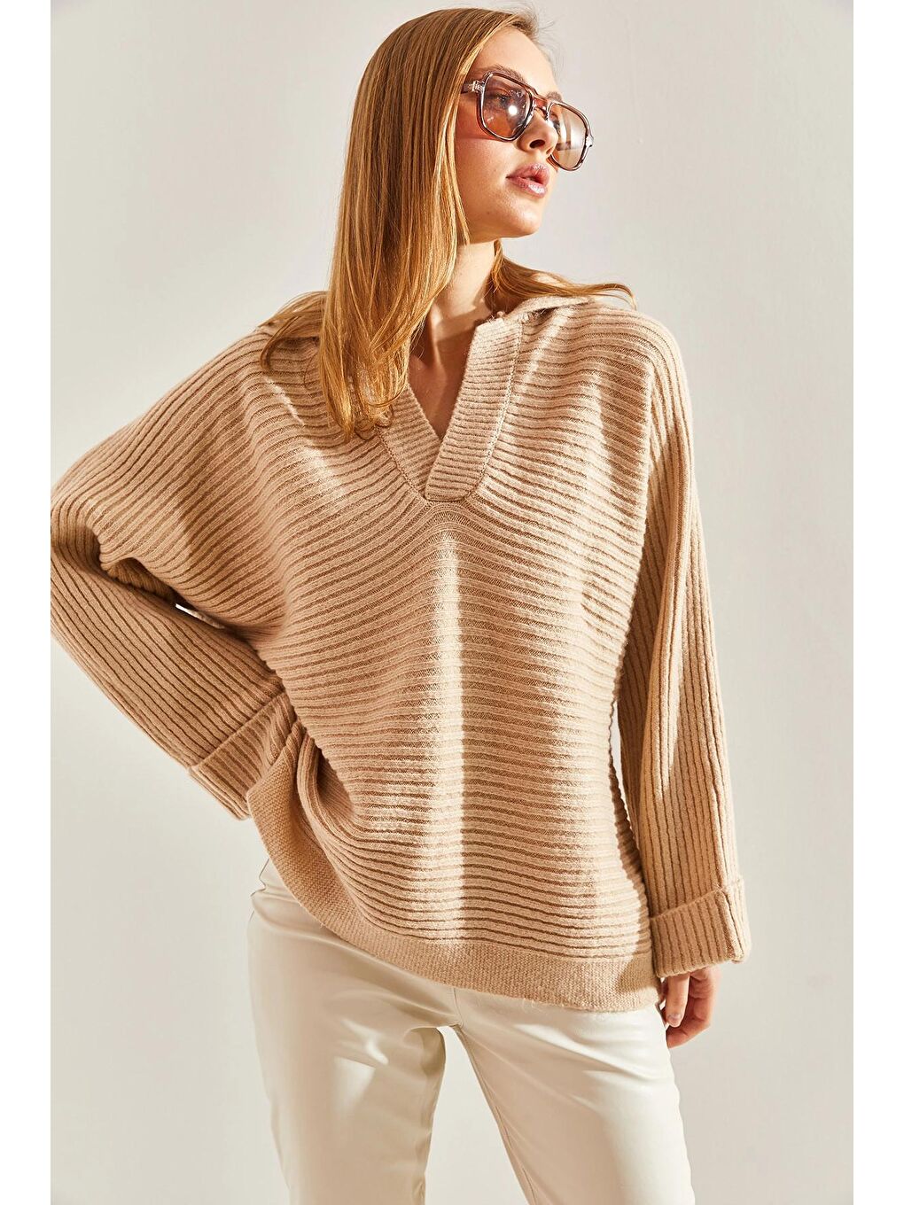 Bej Kadın Kendinden Kol Katlamalı Patlı Triko Kazak-1