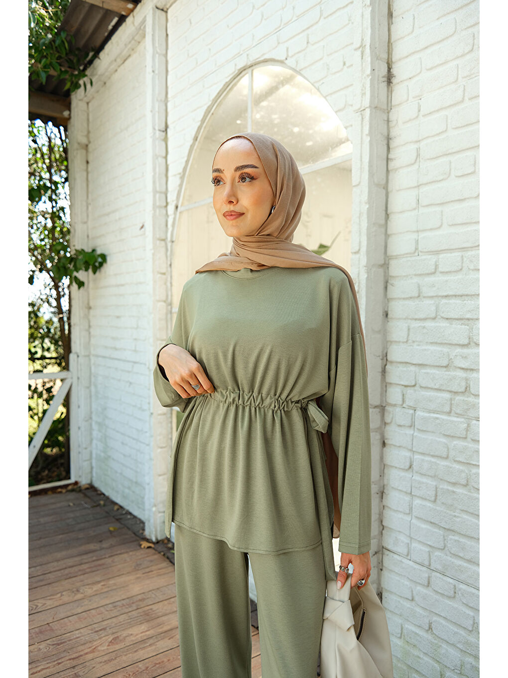 Yeşil Kadın Bel Bağlama Detay İkili Takım Ada Çayı-1