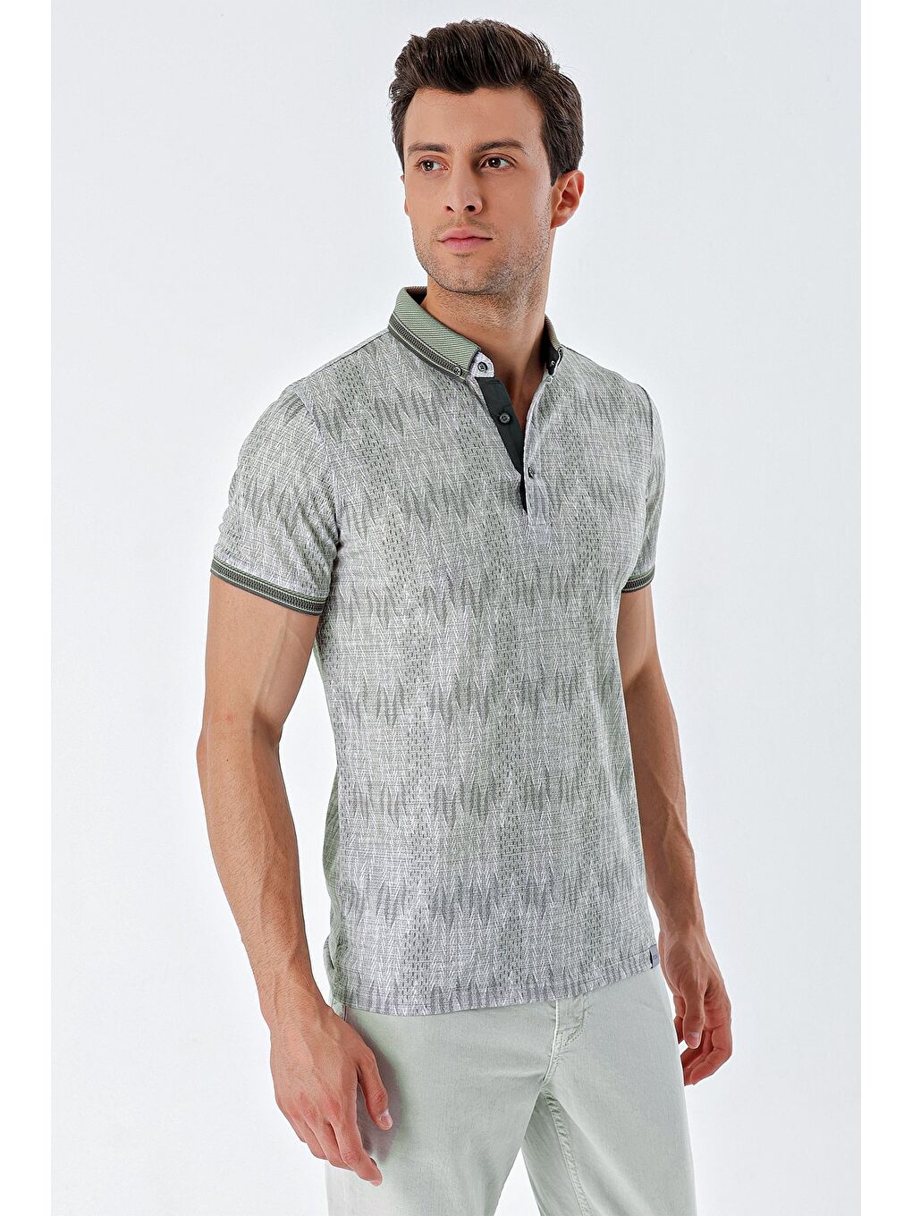 Yeşil Kısa Kollu Desenli Slim Fit Dar Kesim Tişört 1011230166