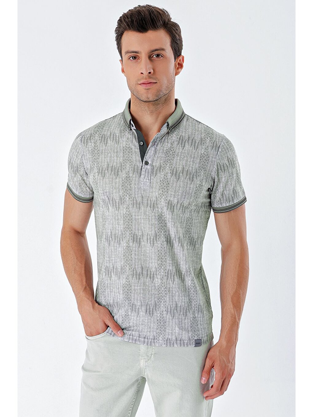 Yeşil Kısa Kollu Desenli Slim Fit Dar Kesim Tişört 1011230166-1