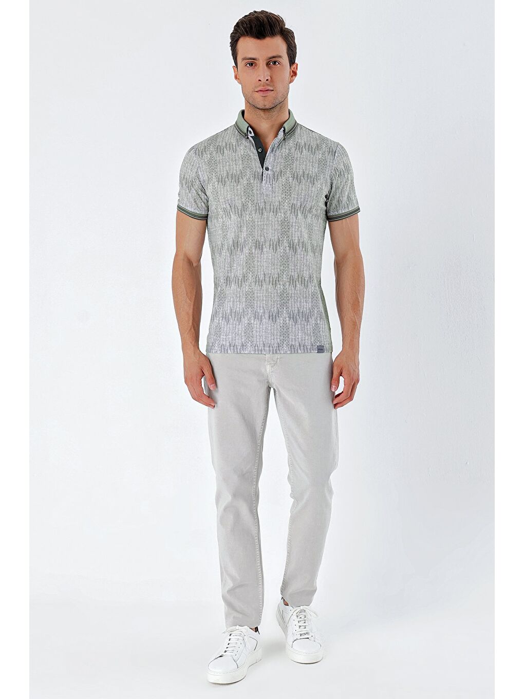 Yeşil Kısa Kollu Desenli Slim Fit Dar Kesim Tişört 1011230166-3