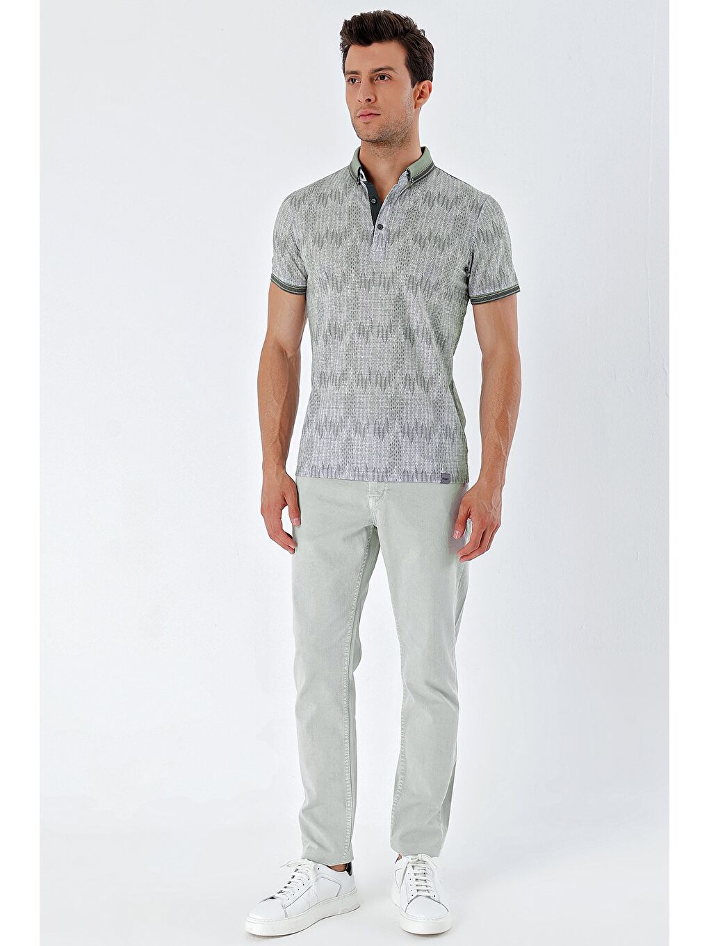 Yeşil Kısa Kollu Desenli Slim Fit Dar Kesim Tişört 1011230166-4