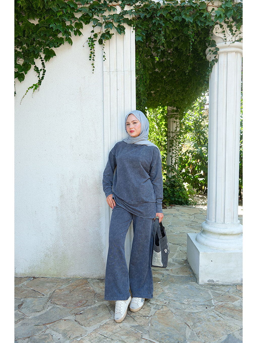 Gri Kadın Yırtmaç Detay Yıkama Takım Füme-4