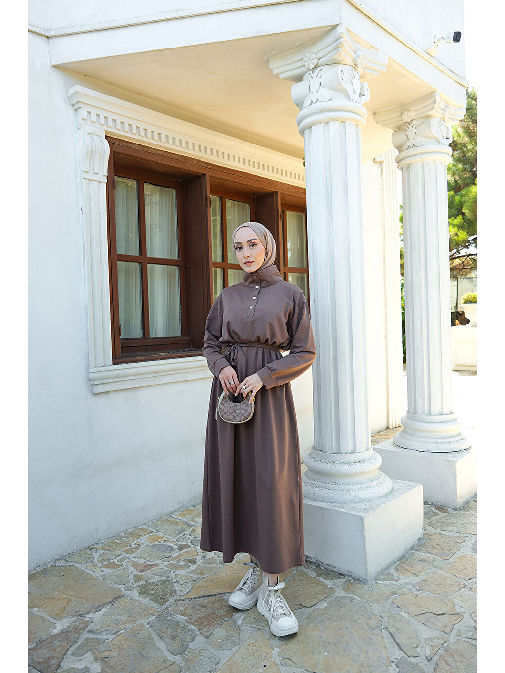 Kadın Yüksek Yaka Çıtçıtlı Elbise Kahverengi-3