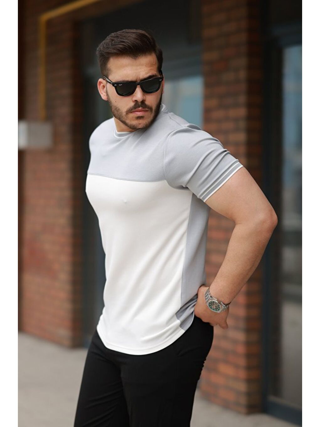 Gri Erkek Parçalı Renk Kısa Kollu Tişört-1