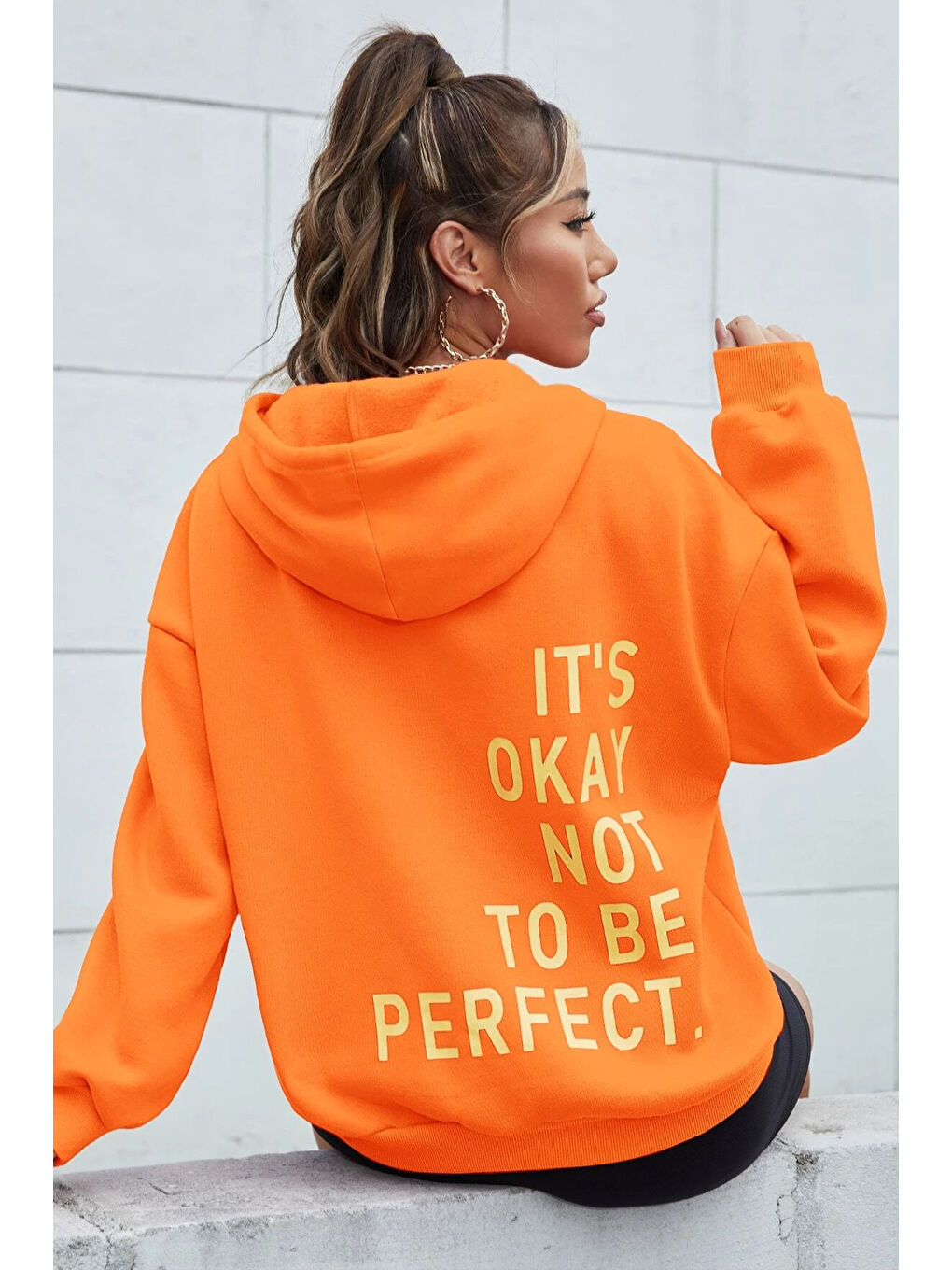 uyguntarz Turuncu Sırt It's Okay Not To Be Perfect Baskılı Sweatshirt - 1