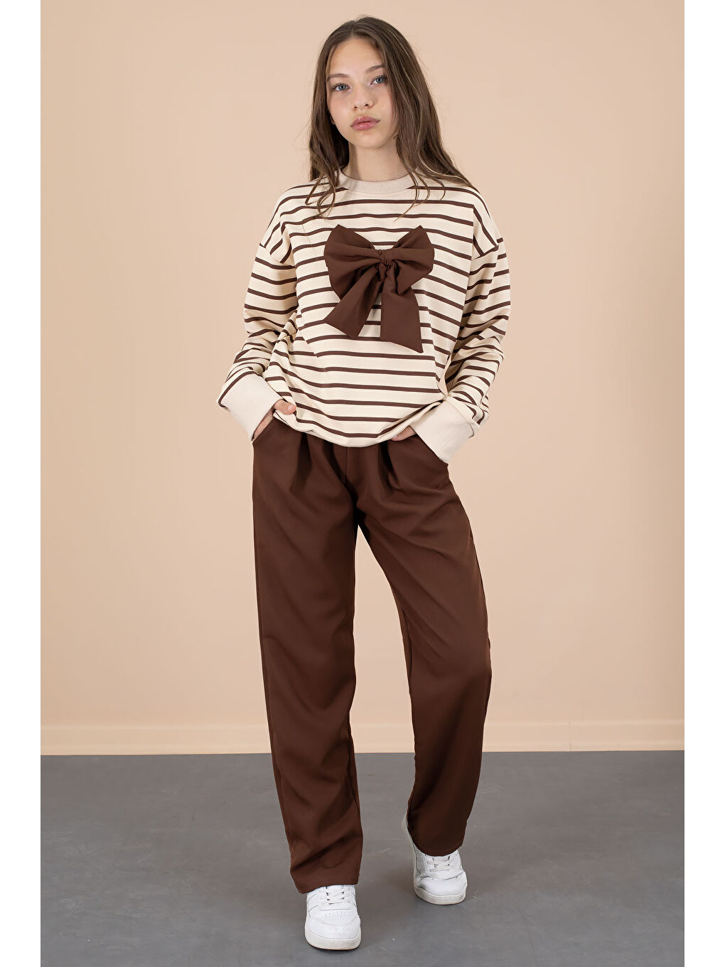 Kahverengi Kahve Çizgili Sweatshirt Kuşaklı Pantolonlu Kız Çocuk Takım 20654