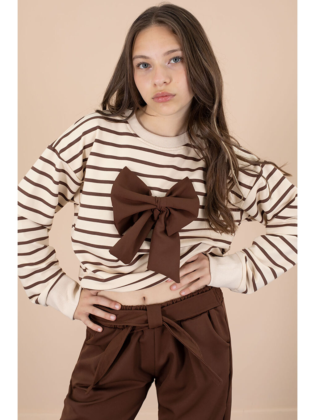 Kahverengi Kahve Çizgili Sweatshirt Kuşaklı Pantolonlu Kız Çocuk Takım 20654-2