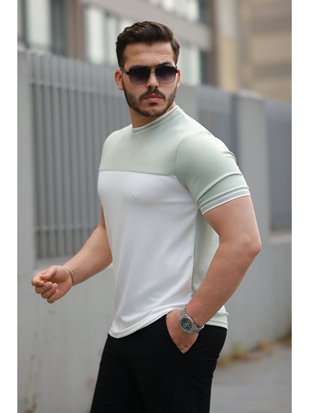 Yeşil Erkek Parçalı Renk Kısa Kollu Tişört-1