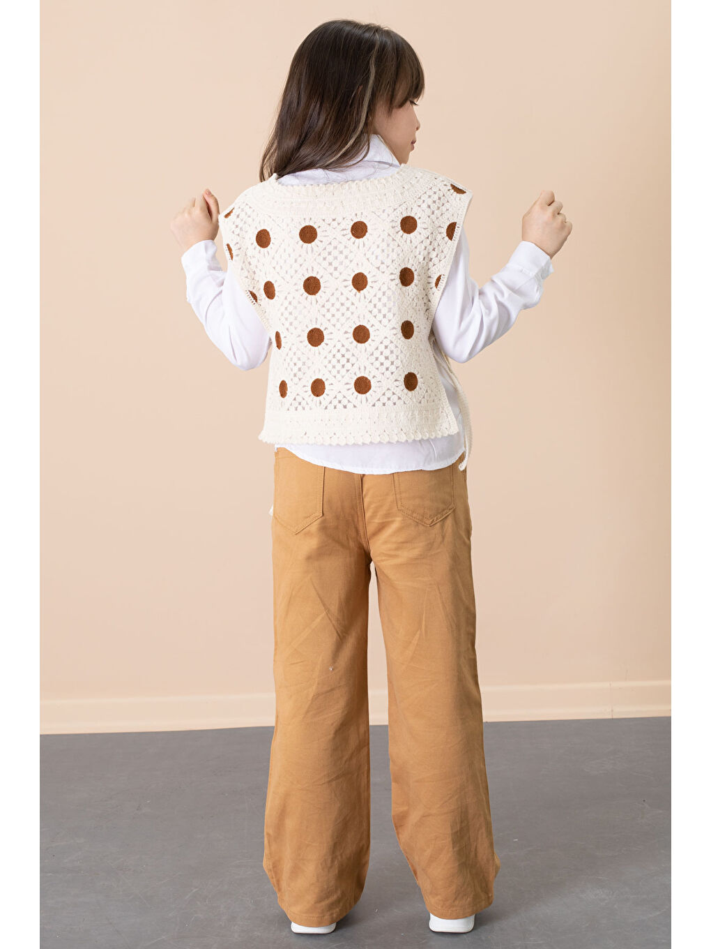 Kahverengi Kahve Puantiyeli Süveterli Pantolonlu Kız Çocuk Gömlekli 3lü Takım 20684-4