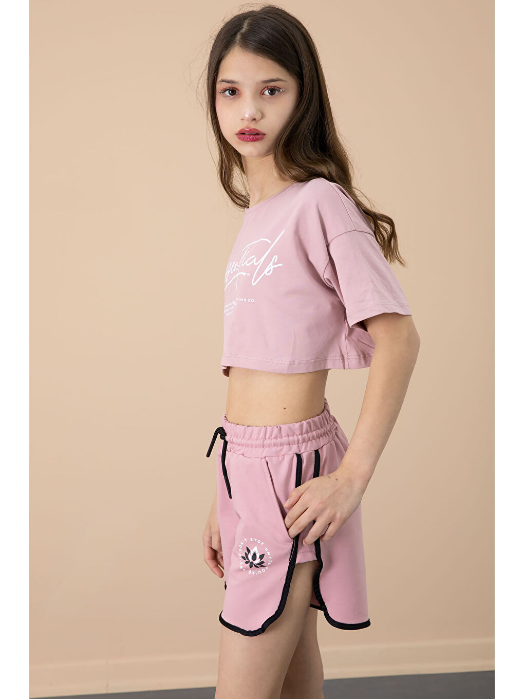 Koyu Pembe Yanları Yırtmaçlı Çiçek Baskılı Beli Lastikli Kız Çocuk Şort 20739-1