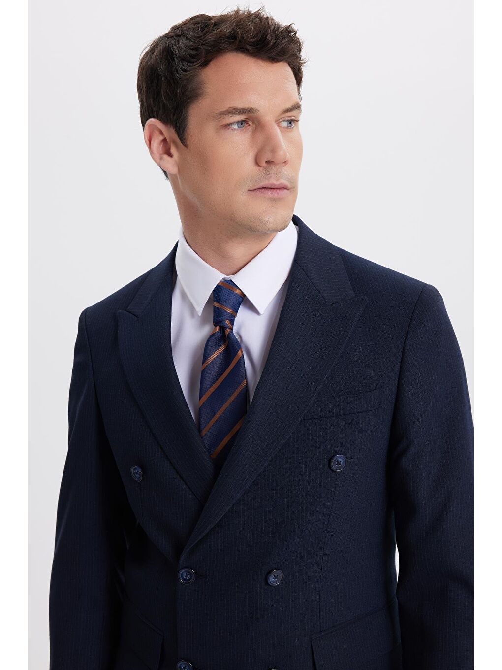 Erkek Slim Fit Sivri Yaka Çizgili Kapaklı Cepli Lacivert Takım Elbise-6