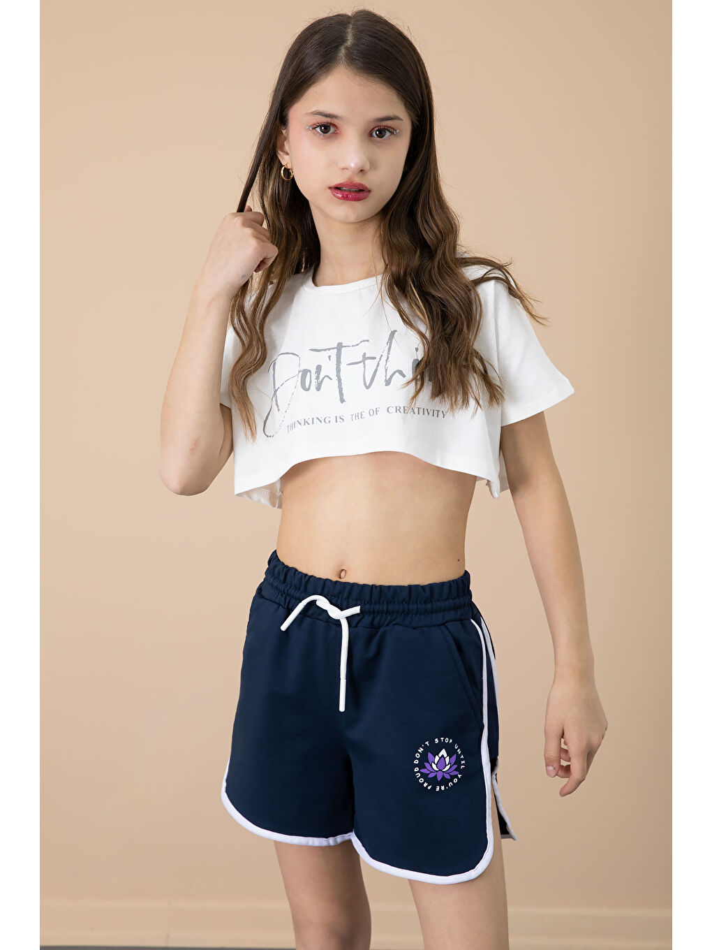 Lacivert Yanları Yırtmaçlı Çiçek Baskılı Beli Lastikli Kız Çocuk Şort 20735