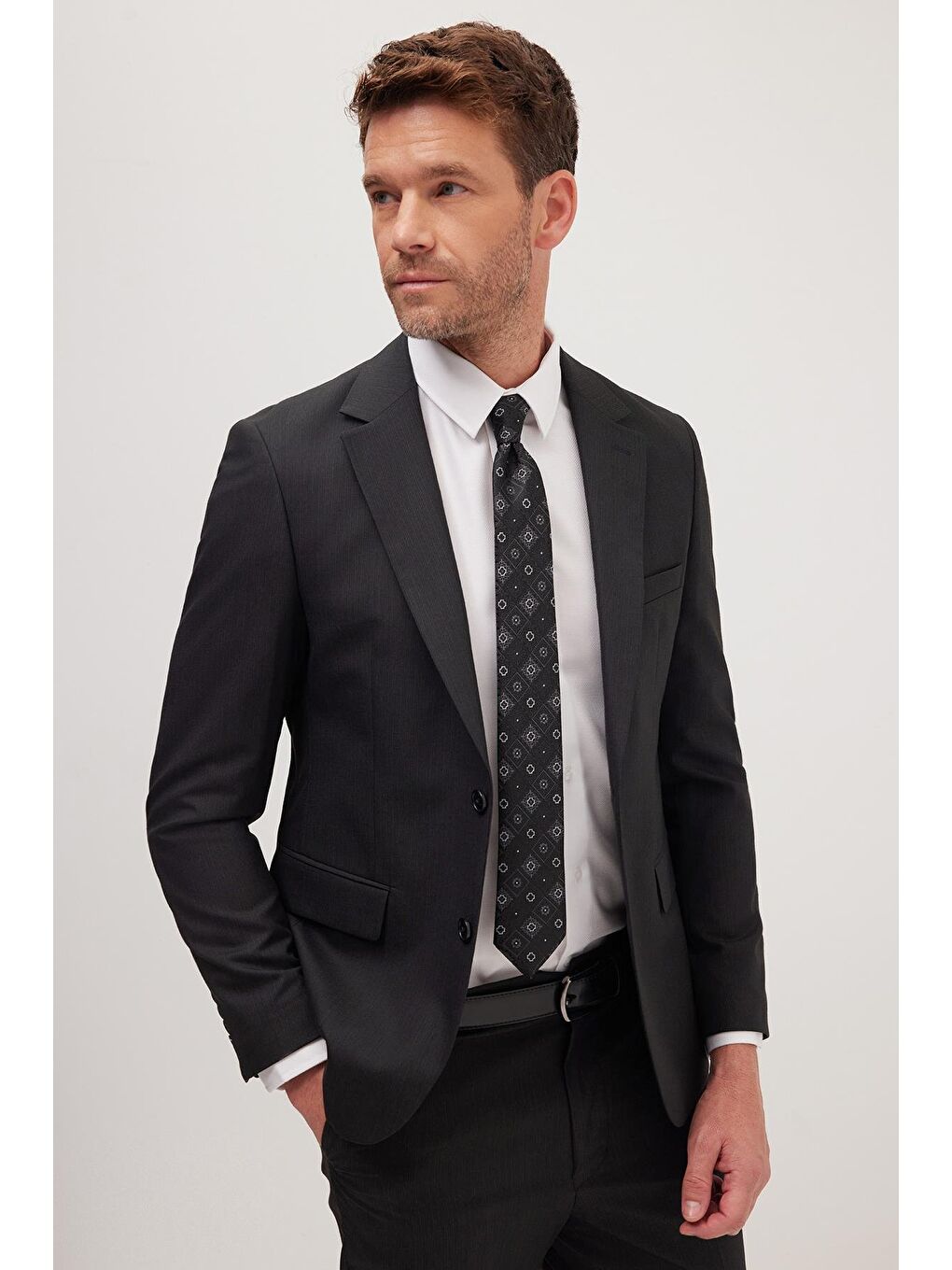 Erkek Regular Fit Esnek Elastanlı Kumaş Mono Yaka Kapaklı Cepli Siyah Takım Elbise-1