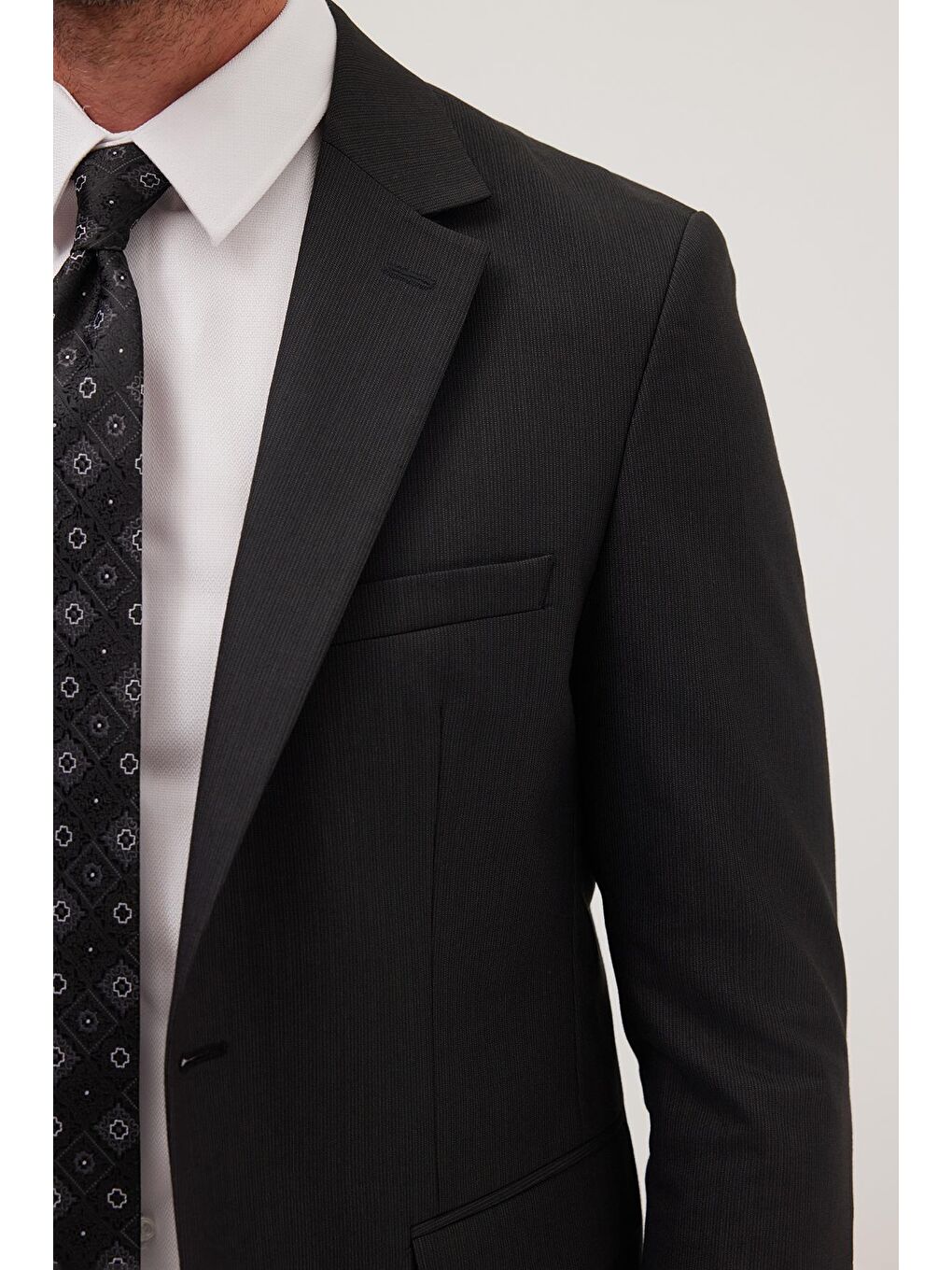 Erkek Regular Fit Esnek Elastanlı Kumaş Mono Yaka Kapaklı Cepli Siyah Takım Elbise-2