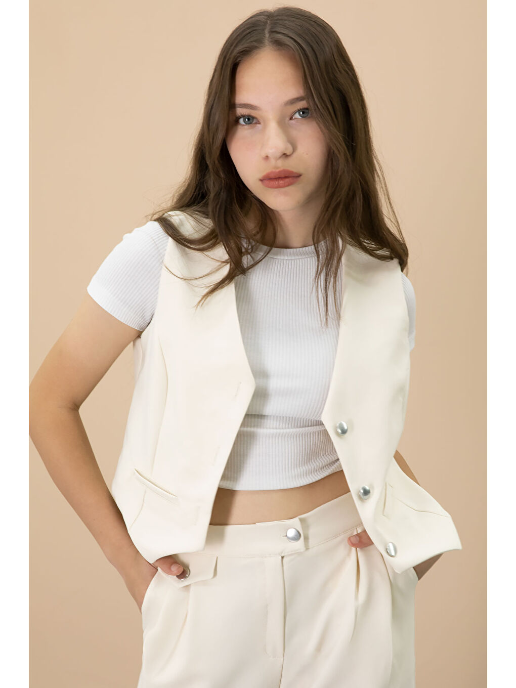 Ekru Krem V Yaka Düğmeli Yelekli Geniş Paça Pantolonlu Kız Çocuk 2li Takım 20722-2