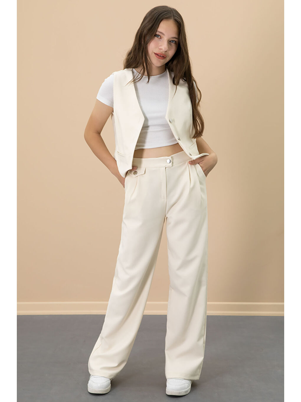 Ekru Krem V Yaka Düğmeli Yelekli Geniş Paça Pantolonlu Kız Çocuk 2li Takım 20722-4