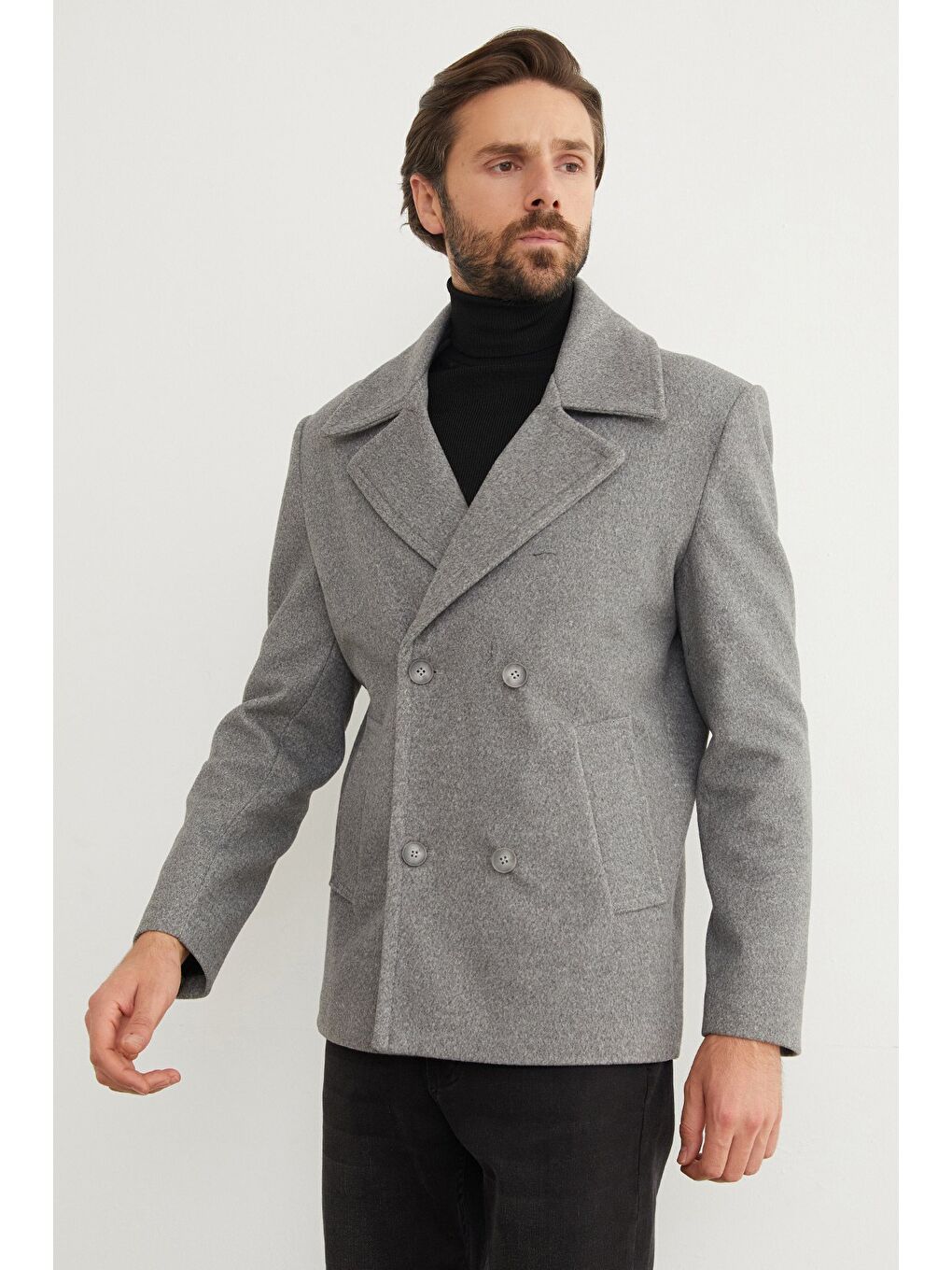 Gri Düğmeli Kruvaze Yaka Kaşe Kaban-1