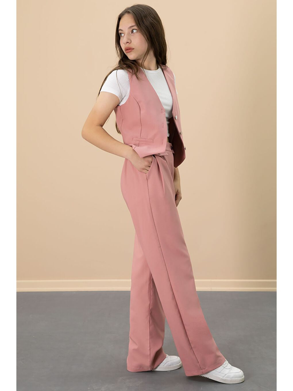 Pembe V Yaka Düğmeli Yelekli Geniş Paça Pantolonlu Kız Çocuk 2li Takım 20724-3