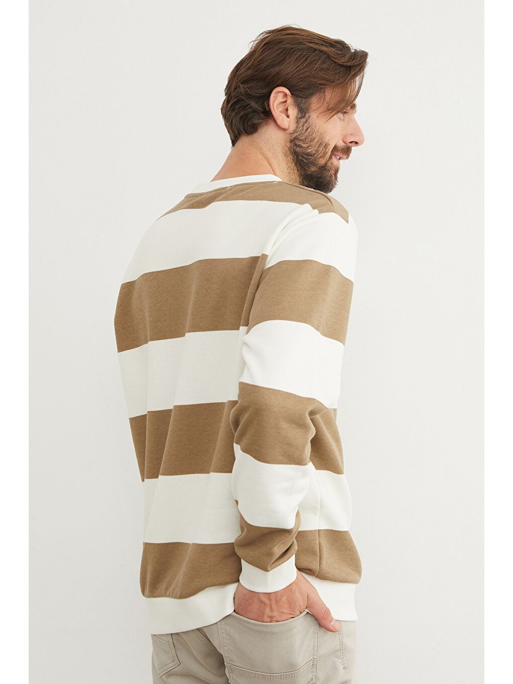 Bej Çizgili Bisiklet Yaka Sweatshirt-4