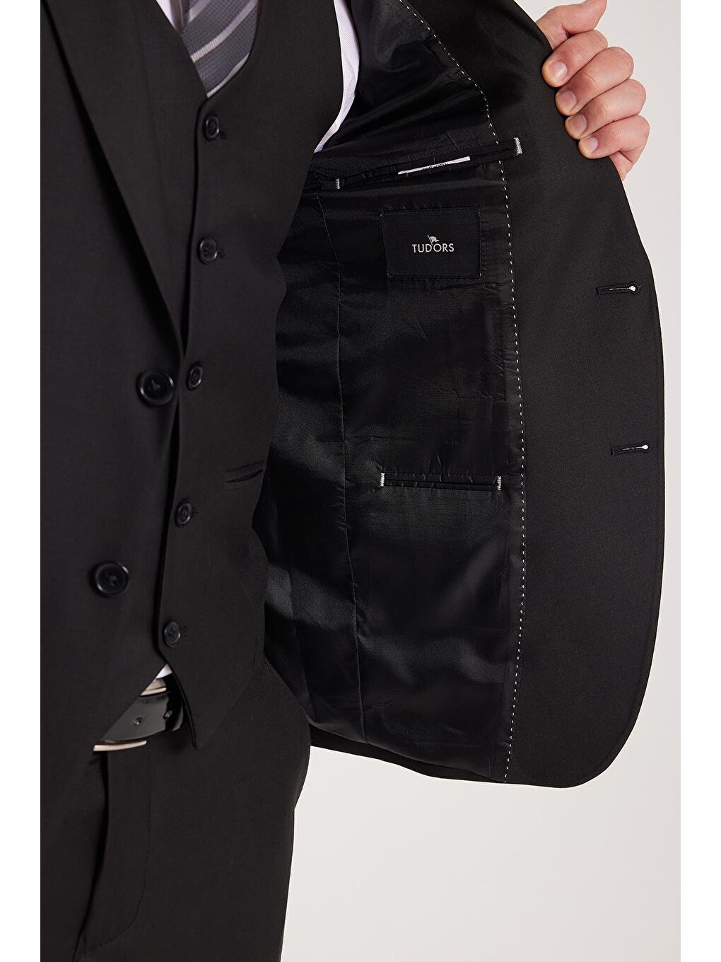 Erkek Slim Fit Siyah Esnek Likralı Kumaş Sivri Yaka Yelekli Takım Elbise-2