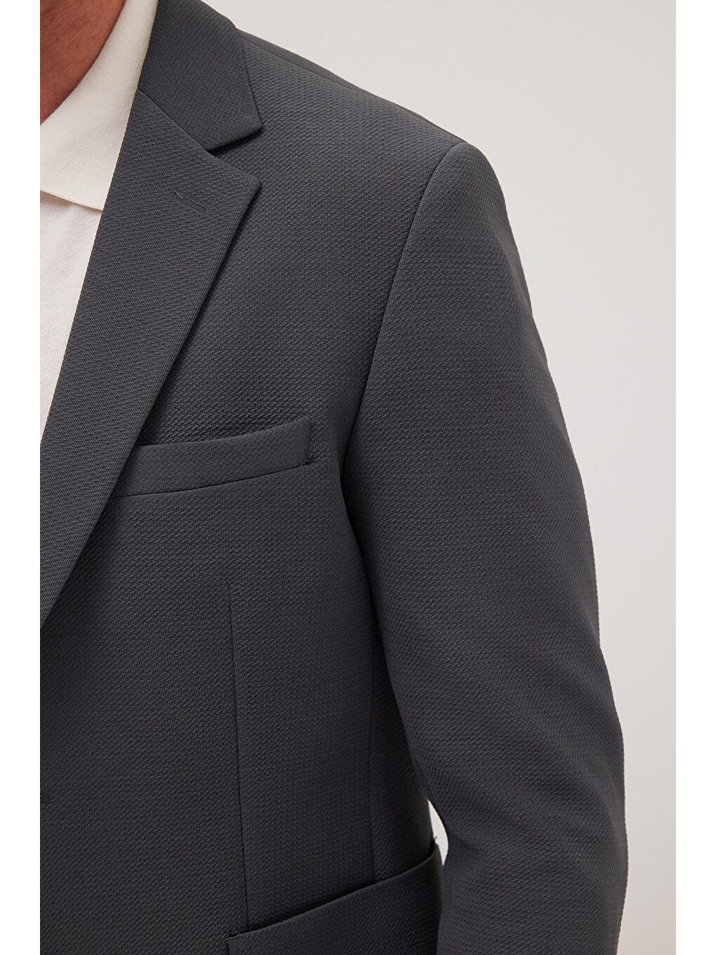Erkek Regular Fit Antrasit Esnek Elastanlı Kumaş Mono Yaka Torba Cepli Takım Elbise-5