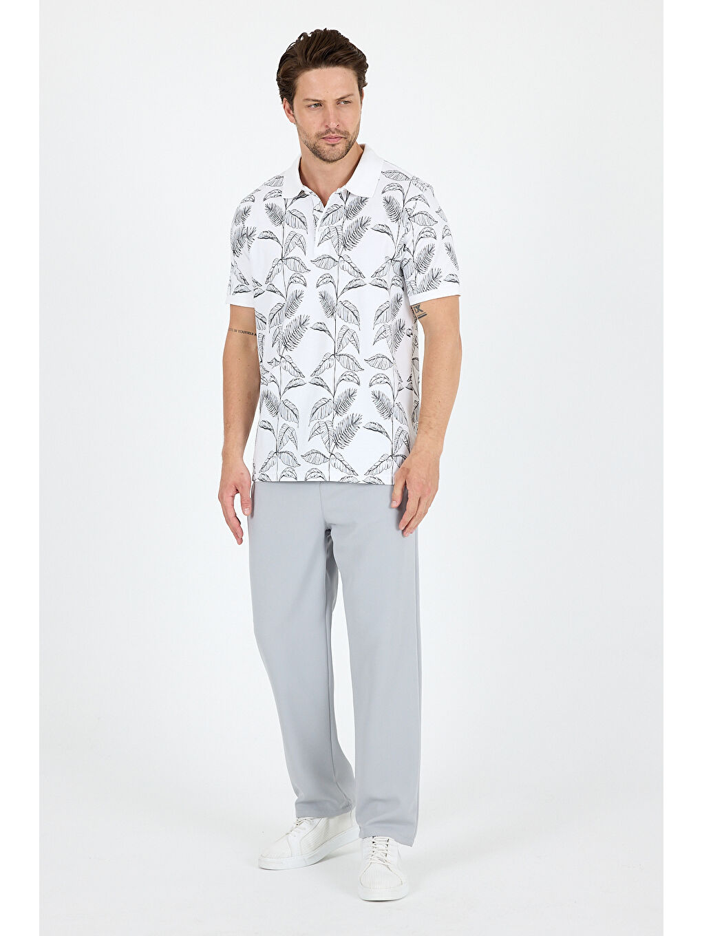 Beyaz Erkek Polo Yaka Desenli Tişört – %95 Pamuk %5 Elastan – Şık, Esnek ve Rahat Kısa Kollu Tişört 0033-2