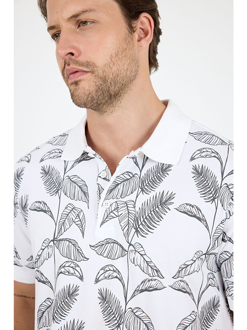 Beyaz Erkek Polo Yaka Desenli Tişört – %95 Pamuk %5 Elastan – Şık, Esnek ve Rahat Kısa Kollu Tişört 0033-3