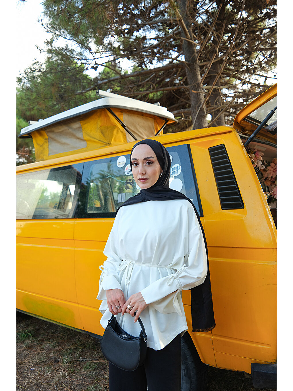 Kadın Bağcık Detaylı Sweatshirt Beyaz