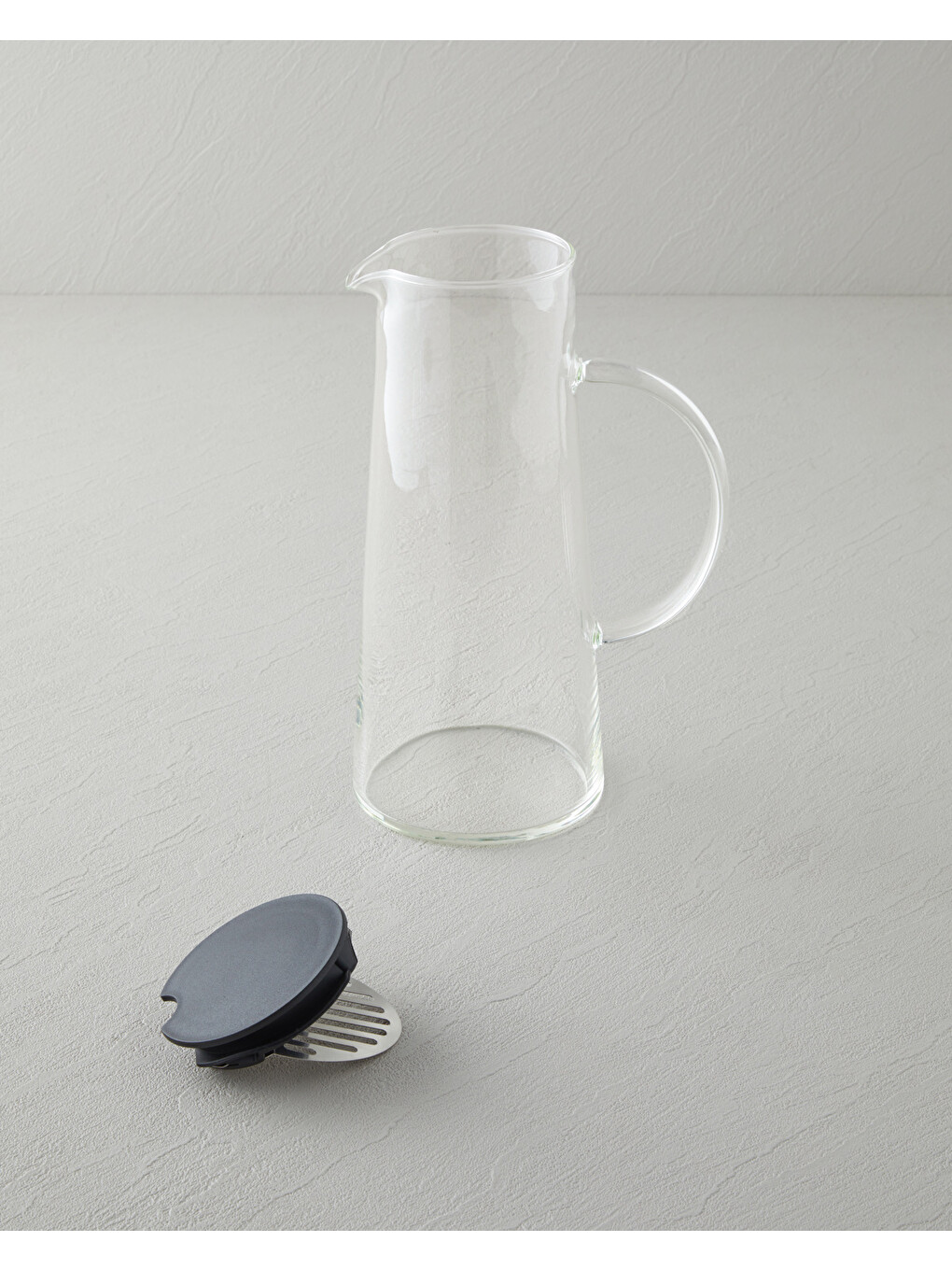 Renksiz Aelira Borosilikat Sürahi 1300 Ml Şeffaf