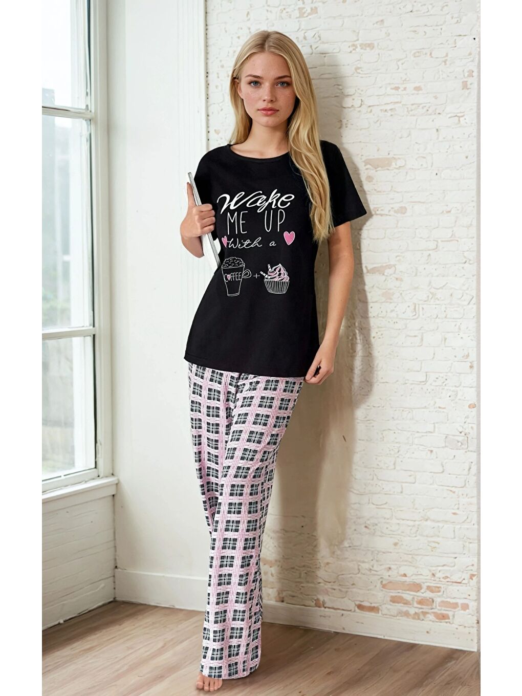 Siyah Wake Me Up Yazılı Kısa Kollu Kadın Pijama Takımı-1