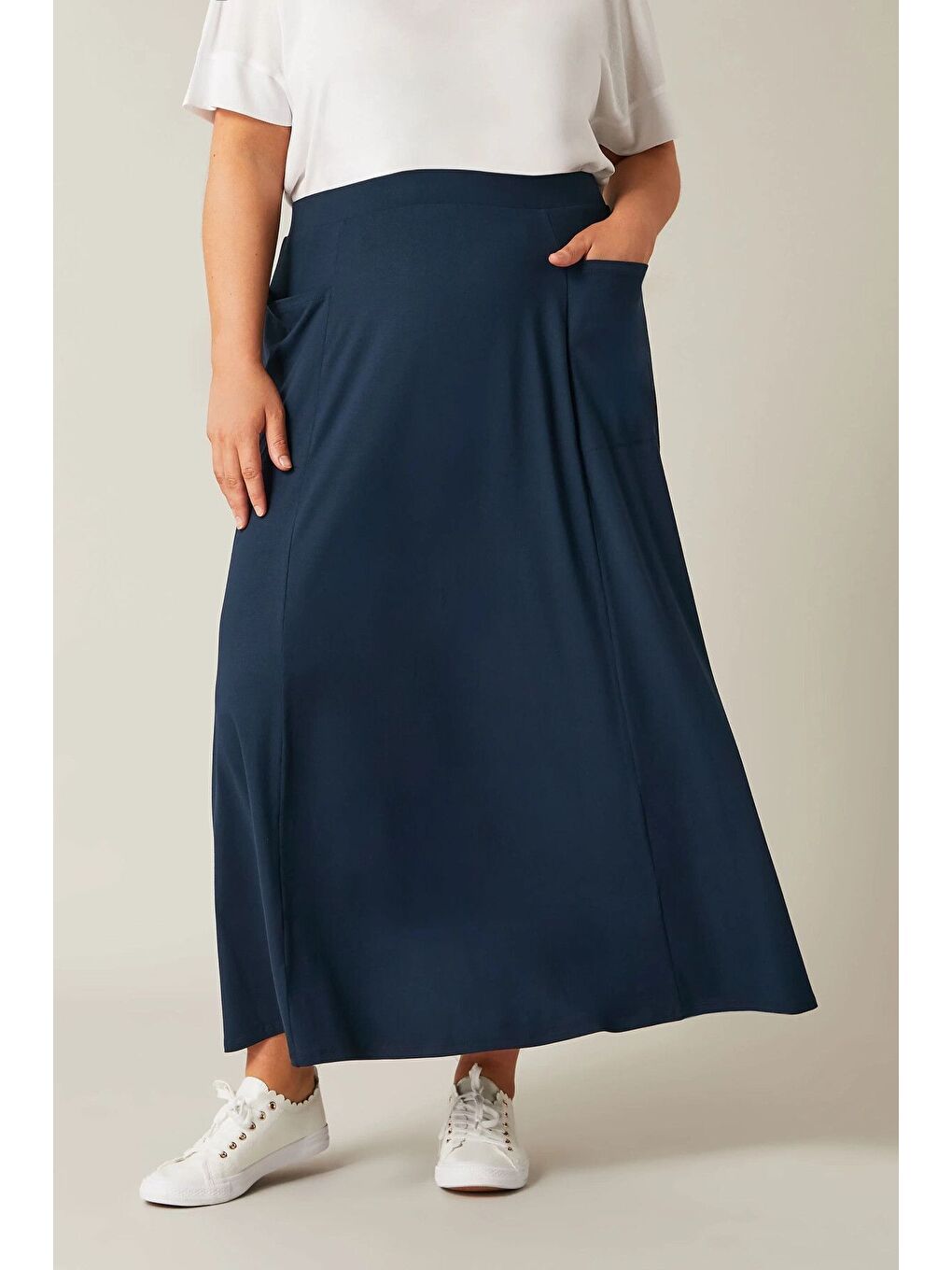 Lacivert Büyük Beden Beli Lastikli Cep Detaylı Uzun Kesim Etek 615392-1