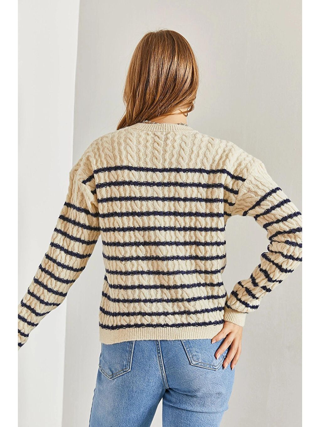 Bej Kadın Saç Örgülü Çizgili Triko Hırka-1