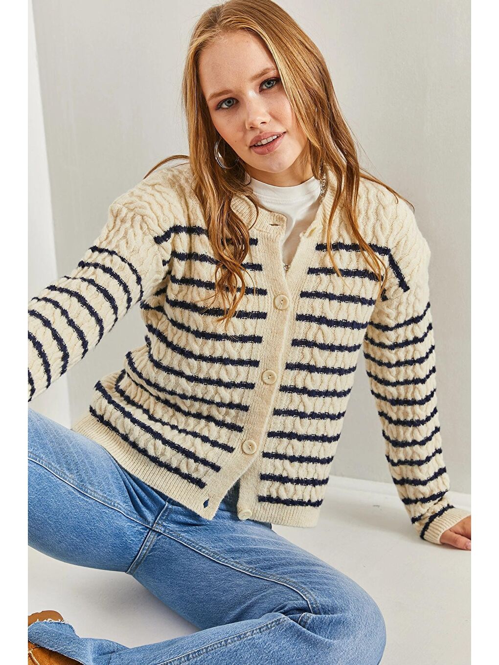 Bej Kadın Saç Örgülü Çizgili Triko Hırka-2