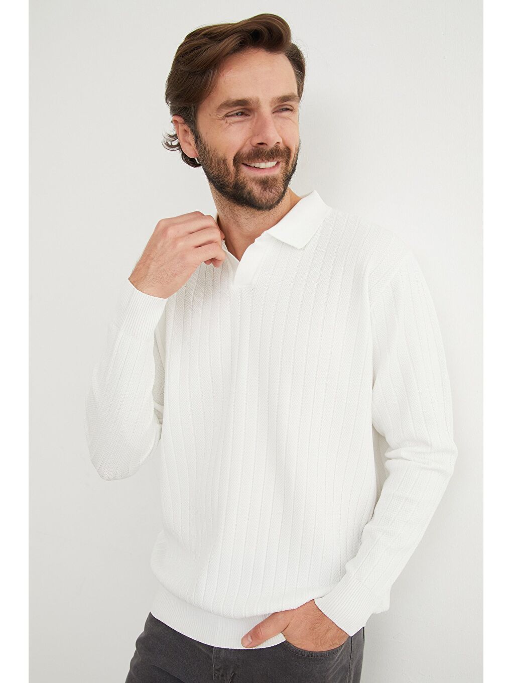 Beyaz Basic Polo Yaka Triko Kazak