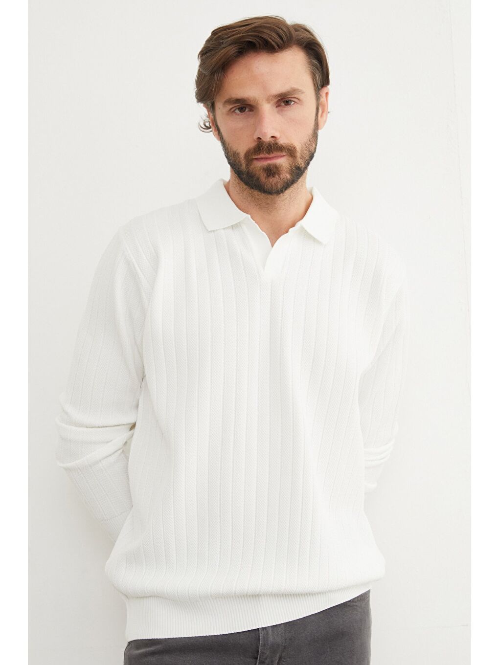 Beyaz Basic Polo Yaka Triko Kazak-4