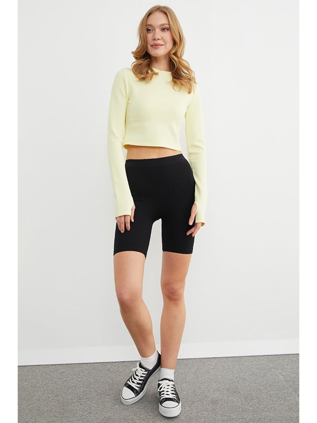 Sarı Basic Bisiklet Yaka Parmak Geçmeli Crop Bluz-1
