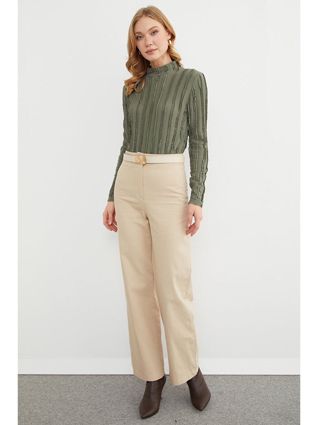 Haki Krep Kumaş Dik Yaka Bluz-2